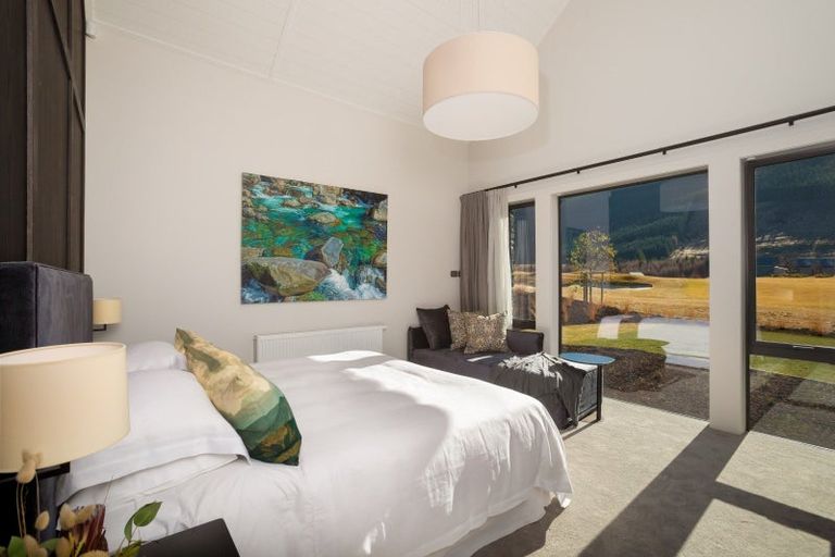 Photo of property in Millbrook Resort, 4 Dalgleish Lane, Arrowtown, 9371