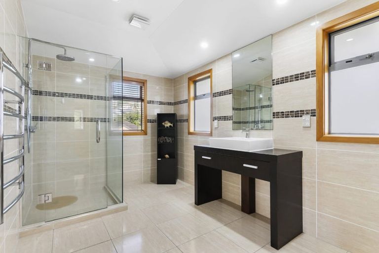 Photo of property in 49 Penguin Drive, Murrays Bay, Auckland, 0630