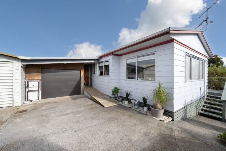 Photo of property in 13 O'halloran Road, Howick, Auckland, 2014