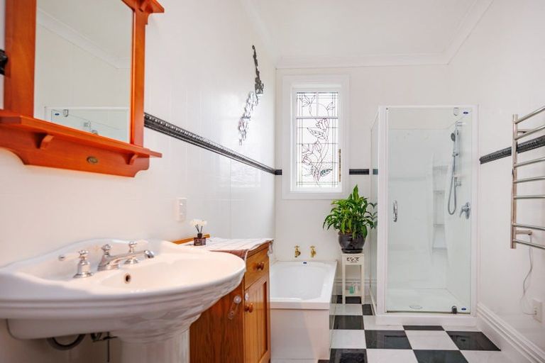 Photo of property in 11 Kings Court, Roslyn, Palmerston North, 4414