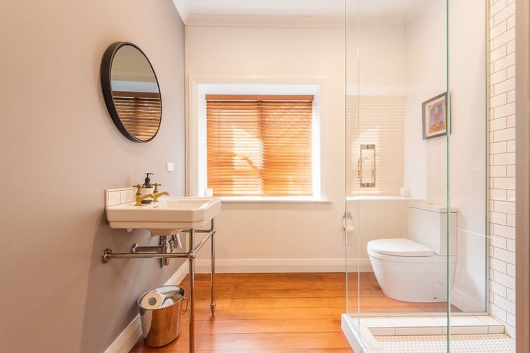 Photo of property in 9 Easdale Street, Kelburn, Wellington, 6012