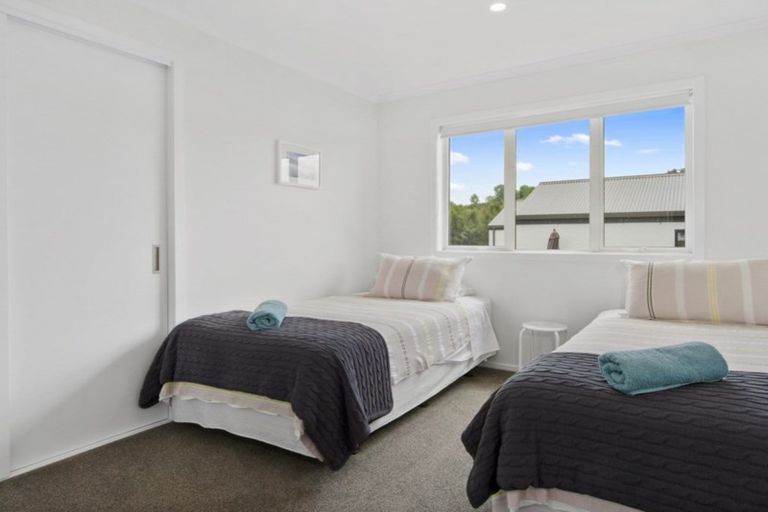 Photo of property in 47 Laly Haddon Place, Matakana, Warkworth, 0985