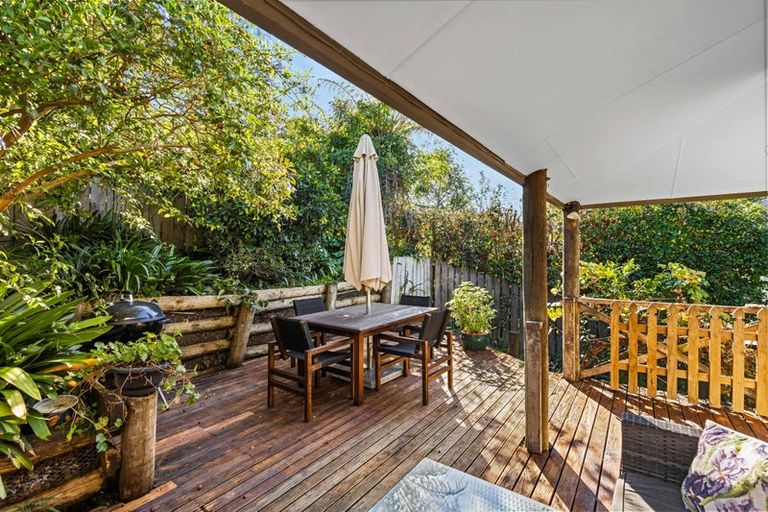 Photo of property in 811 East Coast Road, Northcross, Auckland, 0630