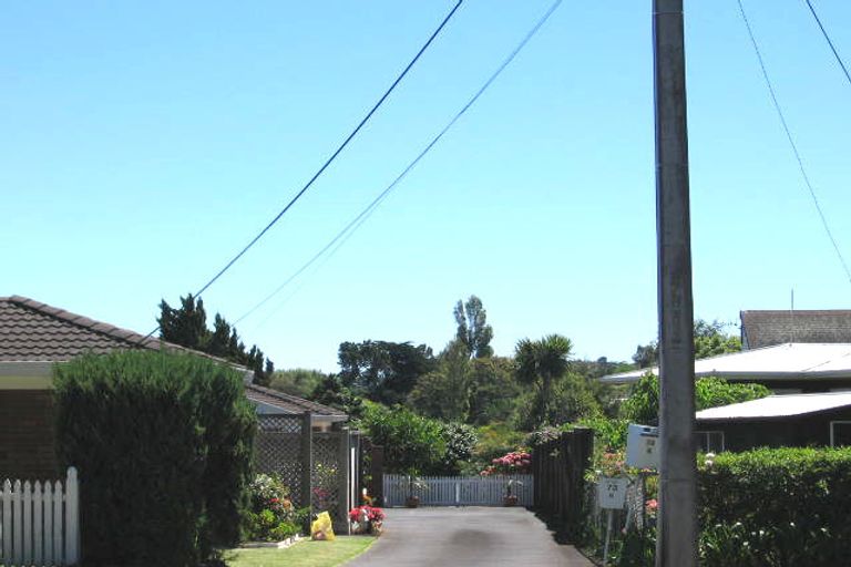 Photo of property in 2/73 Shakespeare Road, Milford, Auckland, 0620