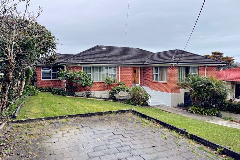 Photo of property in 38 Tui Glen Road, Birkenhead, Auckland, 0626