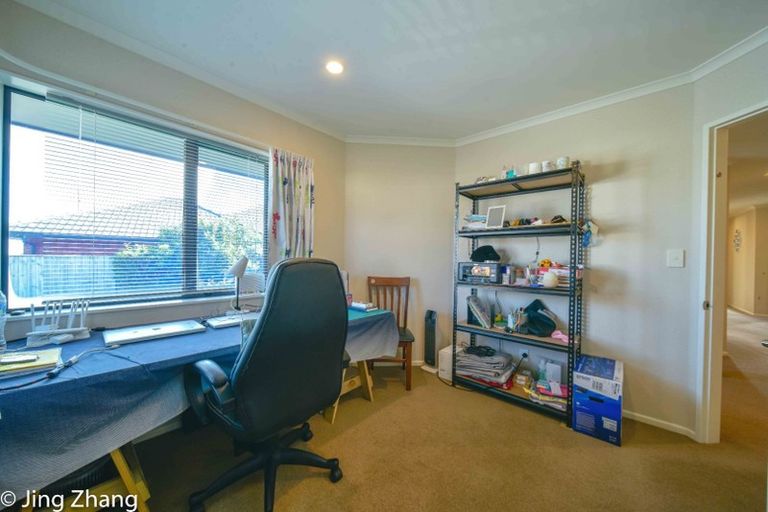 Photo of property in 161 Pacific Drive, Fitzherbert, Palmerston North, 4410