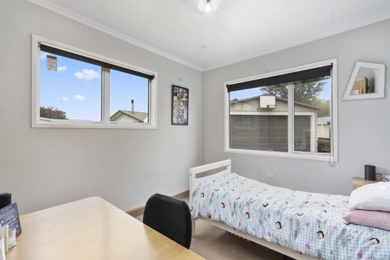 Photo of property in 21 Oberon Street, Stratford, 4332
