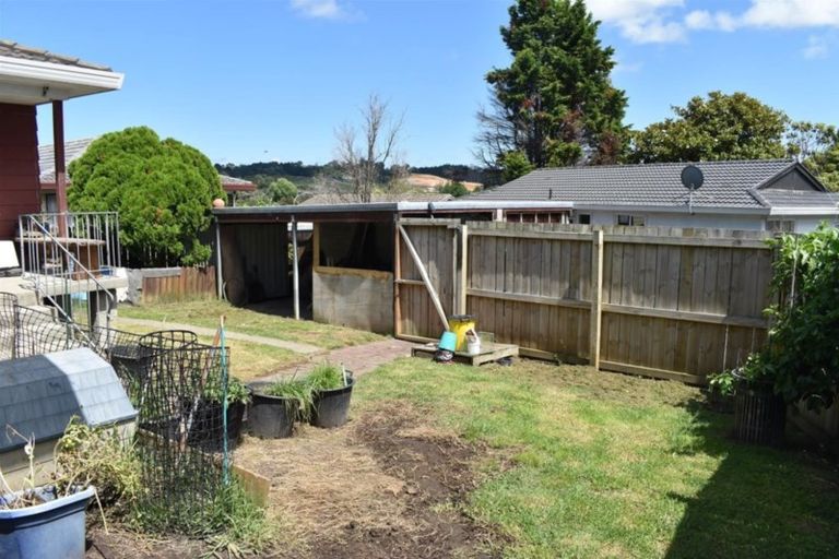 Photo of property in 2/77 Luanda Drive, Ranui, Auckland, 0612