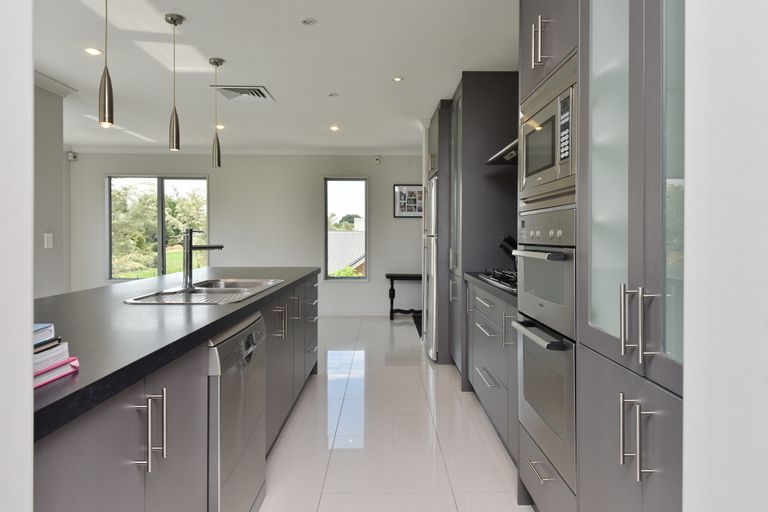 Photo of property in 20 Crombie Green, Northwood, Christchurch, 8051