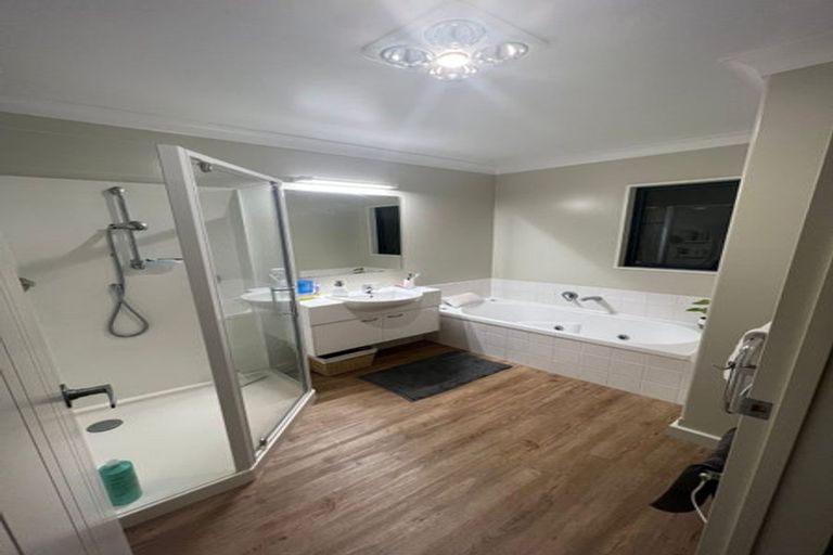 Photo of property in 2 Breton Close, Northwood, Christchurch, 8051