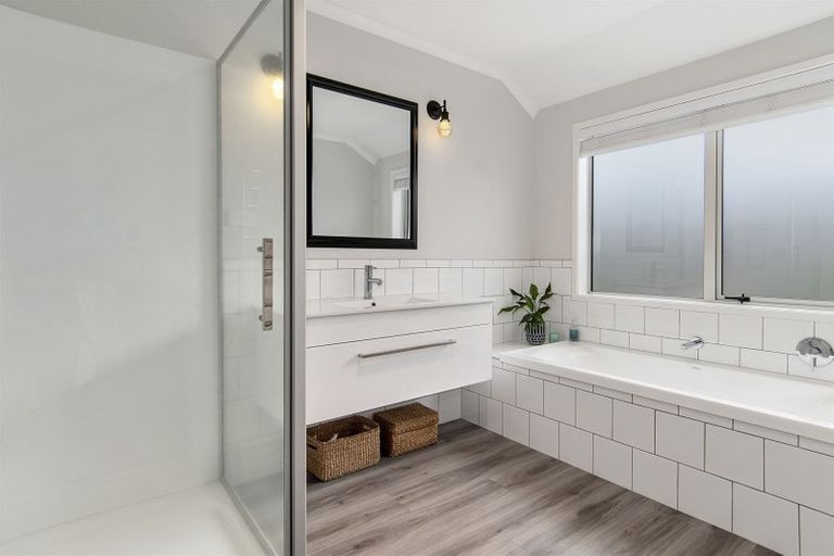 Photo of property in 93 Puhirake Crescent, Pyes Pa, Tauranga, 3112