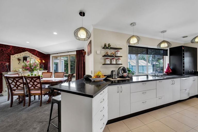 Photo of property in 24 Park Lane, Waitara, 4320