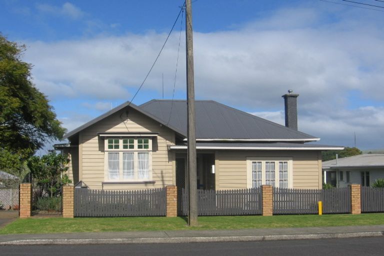 Photo of property in 4 Parahaki Street, Regent, Whangarei, 0112