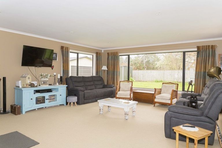 Photo of property in 8a Allan Street, Dannevirke, 4930
