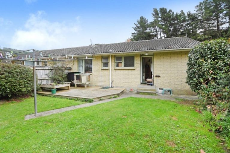 Photo of property in 25a Deller Grove, Silverstream, Upper Hutt, 5019