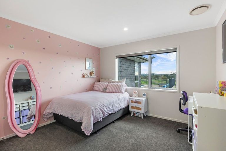 Photo of property in 135 Nixon Road, Taupaki, Henderson, 0782