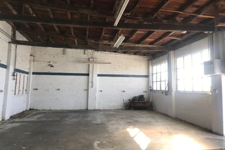 Photo of property in 212 Rongotai Road, Rongotai, Wellington, 6022