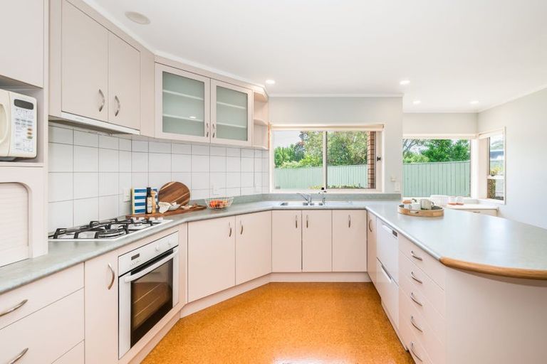 Photo of property in 43 Ngarara Road, Waikanae, 5036