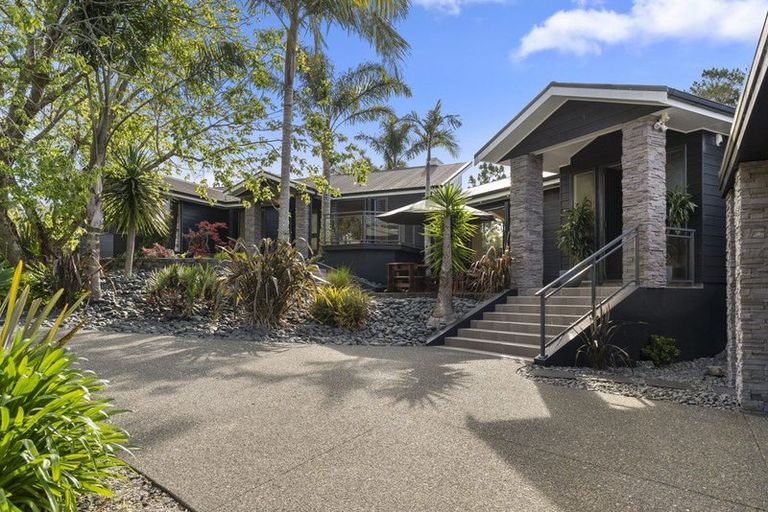 Photo of property in 97 Shaw Road, Oratia, Auckland, 0604