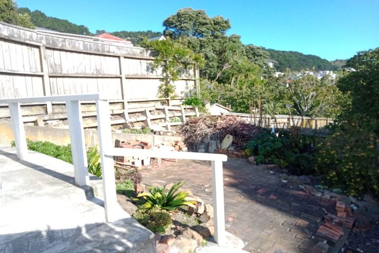 Photo of property in 5 Claremont Grove, Mount Victoria, Wellington, 6011