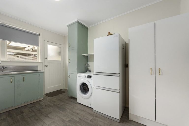 Photo of property in 1/15 Lane Street, Wallaceville, Upper Hutt, 5018