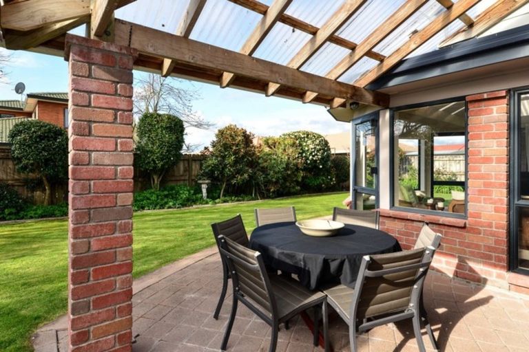 Photo of property in 16 Azimuth Place, Flagstaff, Hamilton, 3210