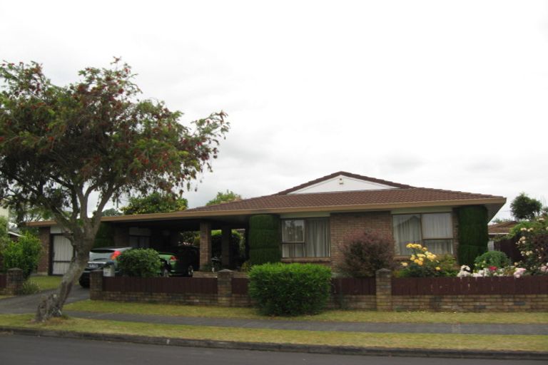 Photo of property in 84 Walter Strevens Drive, Conifer Grove, Takanini, 2112