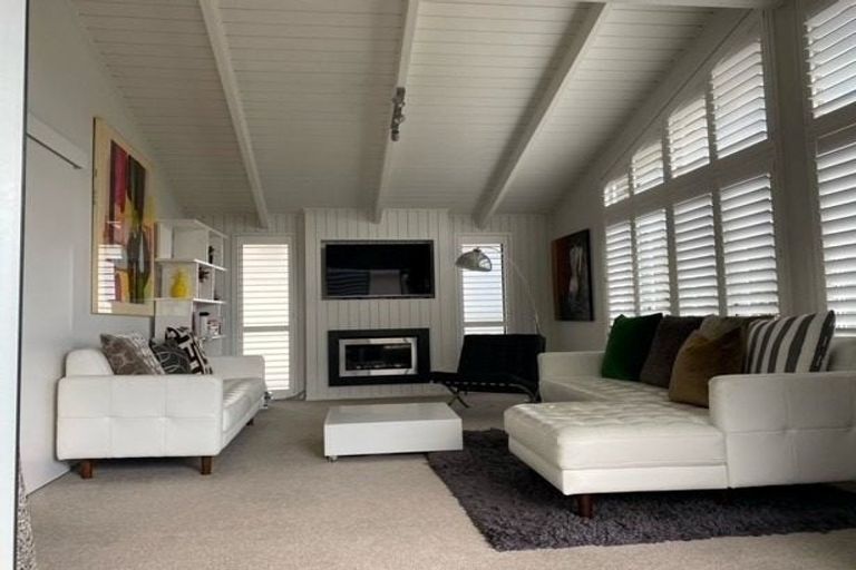 Photo of property in 1/11 Cecil Road, Milford, Auckland, 0620