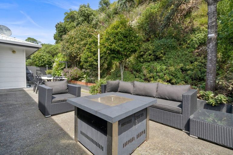 Photo of property in 99 Akaroa Drive, Maupuia, Wellington, 6022