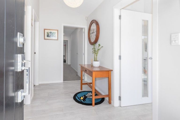 Photo of property in 2 Ihakara Arthur Lane, Aotea, Porirua, 5024