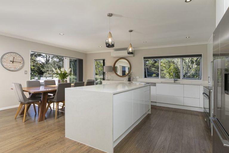 Photo of property in 29d Greenhithe Road, Greenhithe, Auckland, 0632