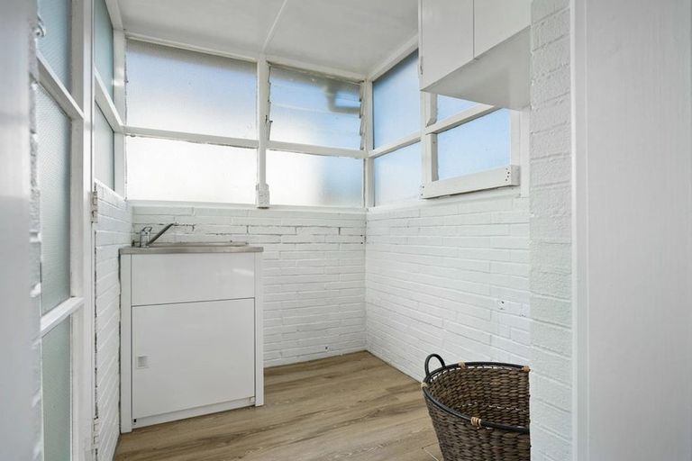 Photo of property in 1/58 Gardner Avenue, New Lynn, Auckland, 0600