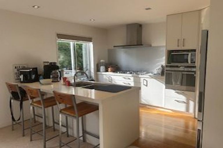 Photo of property in 46 Hattaway Avenue, Bucklands Beach, Auckland, 2012