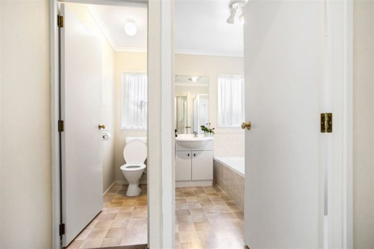 Photo of property in 21 Drummond Drive, Ranui, Auckland, 0612