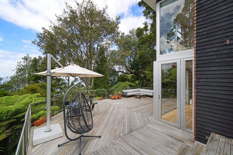 Photo of property in 50 Paturoa Road, Titirangi, Auckland, 0604