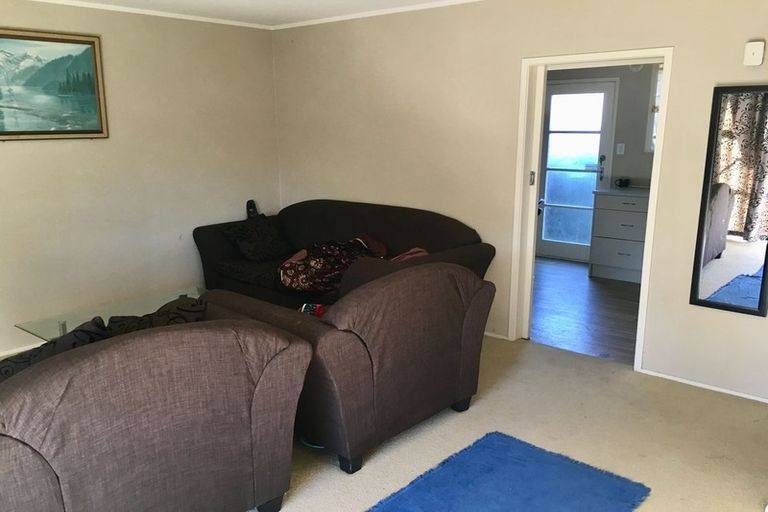 Photo of property in 2/86 Carruth Road, Papatoetoe, Auckland, 2025