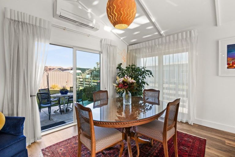 Photo of property in 5 Grooby Place, Havelock North, 4130