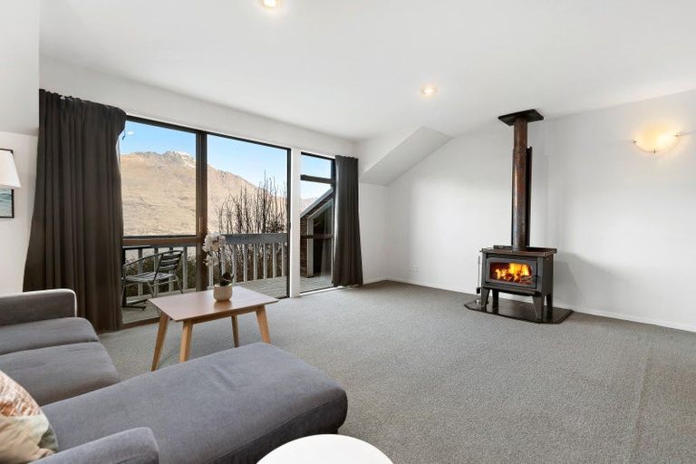 Photo of property in 24b Dart Place, Fernhill, Queenstown, 9300