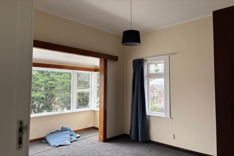 Photo of property in 17 Scarborough Terrace, Mount Victoria, Wellington, 6011