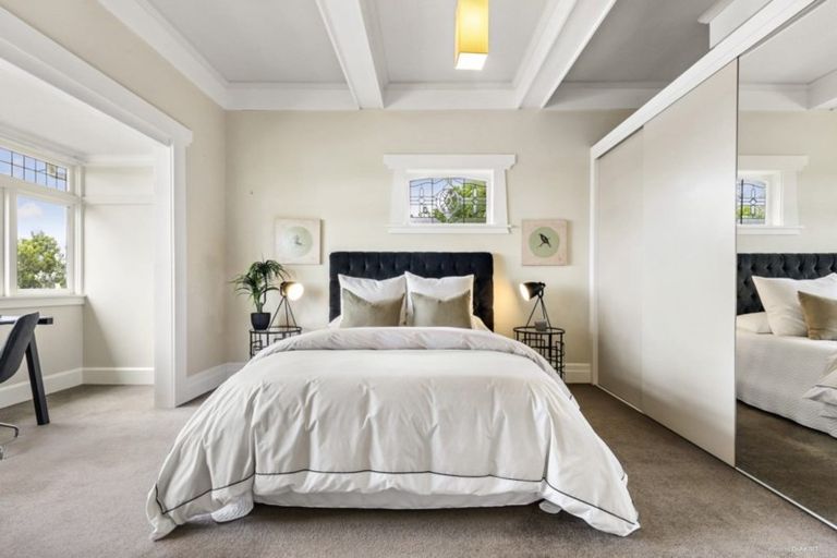 Photo of property in 8 Mertoun Terrace, Highbury, Wellington, 6012