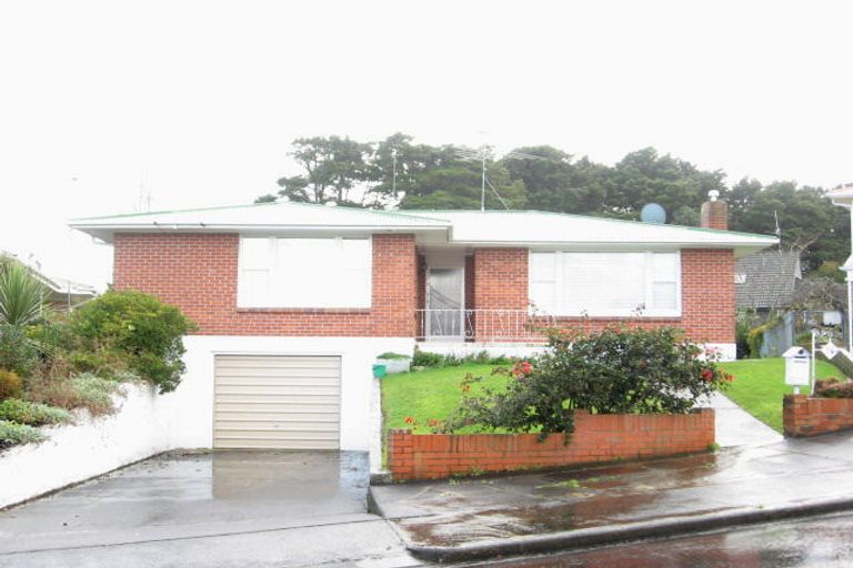 Photo of property in 16 Knox Road, Hillpark, Auckland, 2102