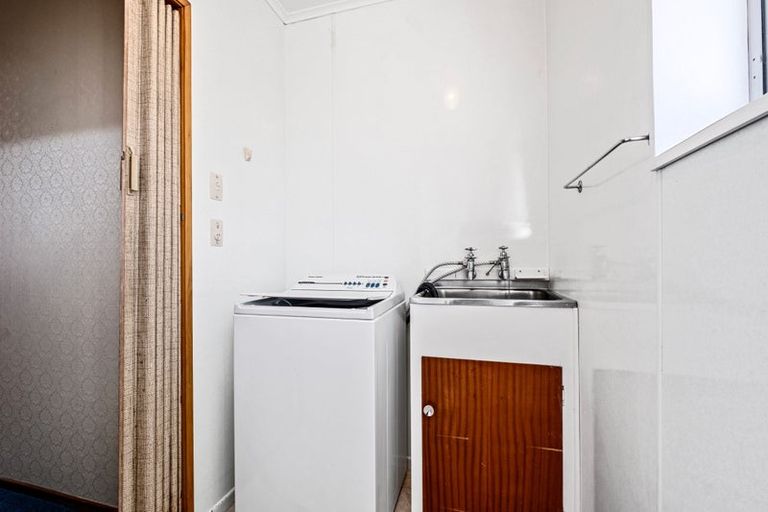 Photo of property in 3/341 Devon Street West, New Plymouth, 4310