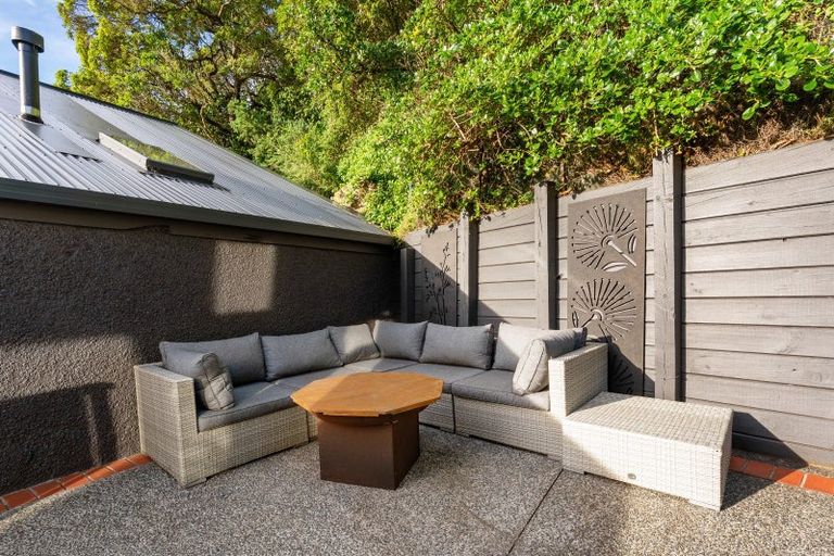 Photo of property in 225 Muritai Road, Eastbourne, Lower Hutt, 5013