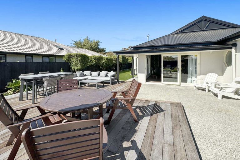 Photo of property in 14 Elmslie Grove, Halswell, Christchurch, 8025