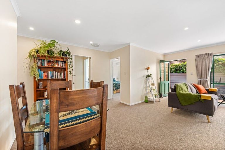 Photo of property in 201 Vogel Street, Roslyn, Palmerston North, 4414