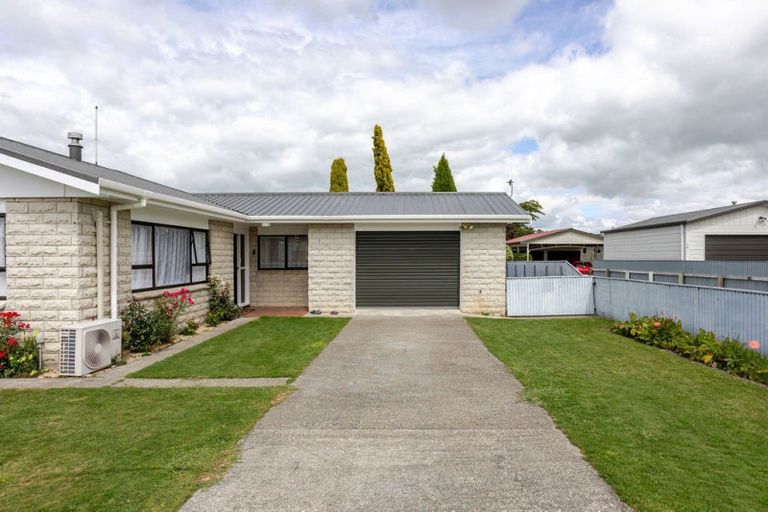 Photo of property in 44 Allardice Street, Dannevirke, 4930