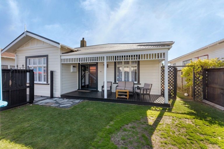 Photo of property in 228 Devon Street West, New Plymouth, 4310