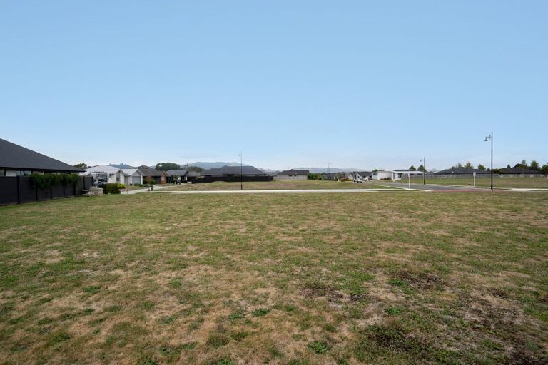 Photo of property in 15 Rose Leigh Drive, Cambridge, 3434