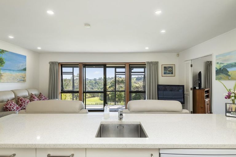 Photo of property in 208 Albany Heights Road, Albany Heights, Albany, 0792