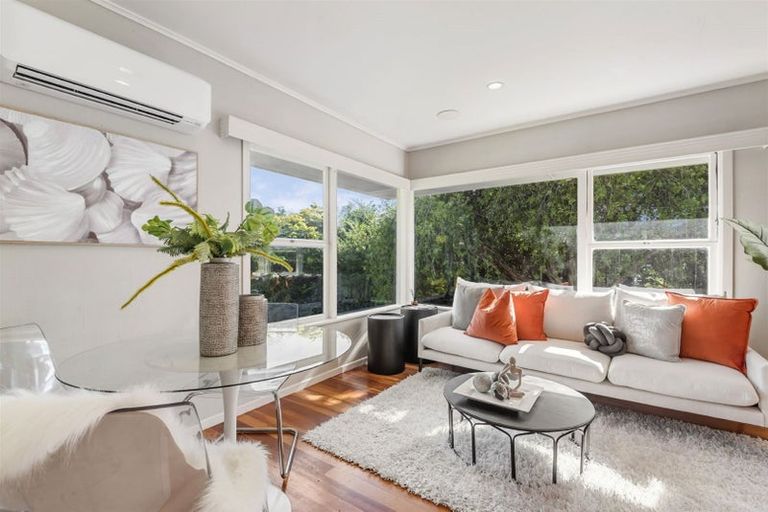 Photo of property in 3/13 Otakau Road, Milford, Auckland, 0620